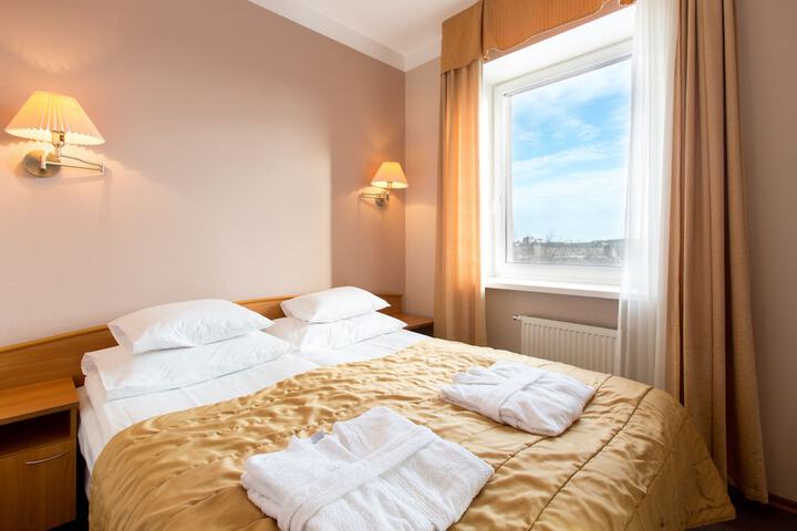 Room 10 of 92