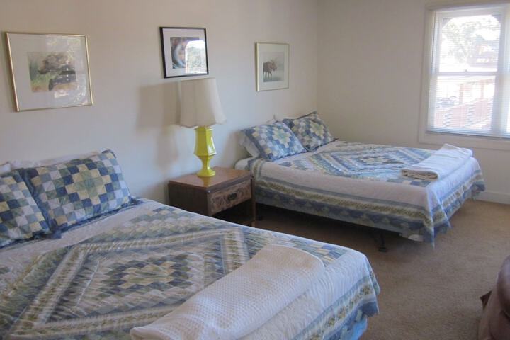 Room 11 of 42