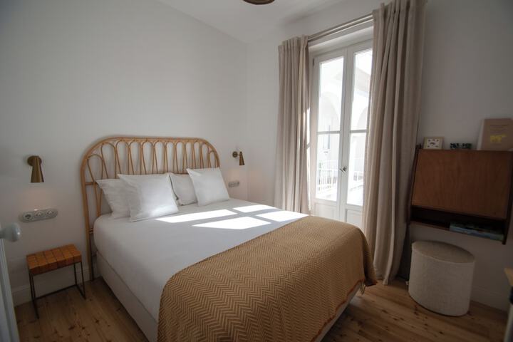Room 10 of 48