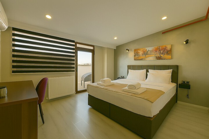 Room 25 of 54