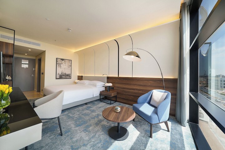 Room 9 of 64