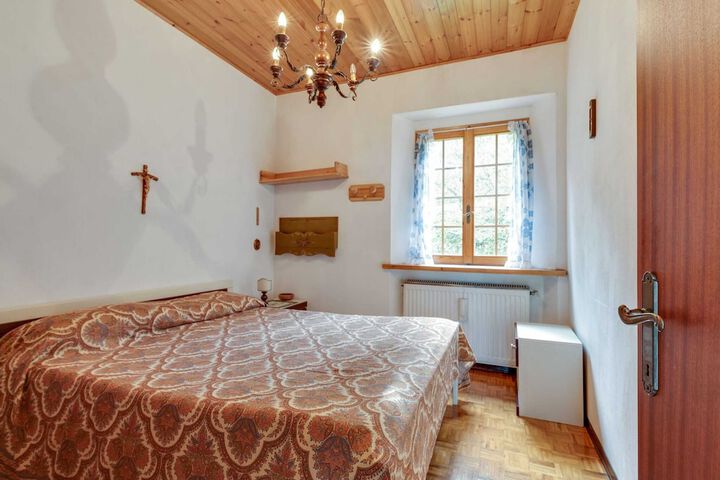 Room 8 of 29