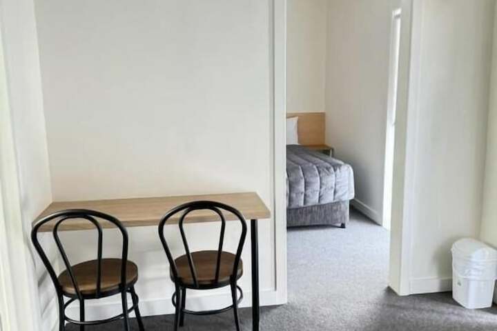 Room 5 of 21