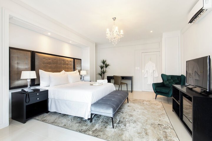 Room 6 of 29