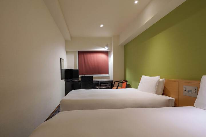 Room 21 of 73
