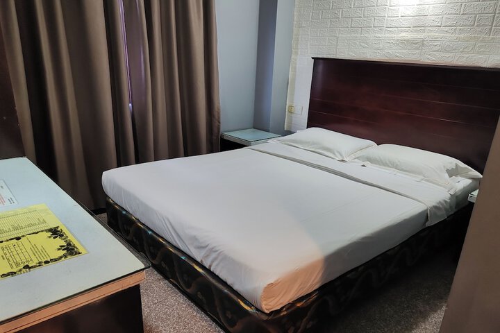 Room 26 of 61
