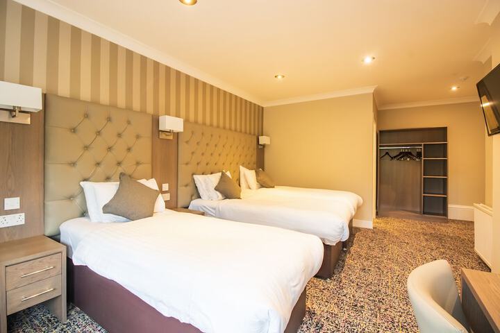 Room 54 of 89