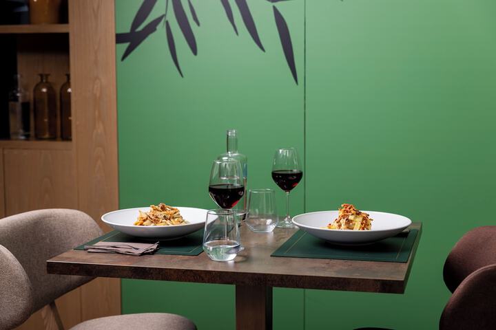 Dining 92 of 133