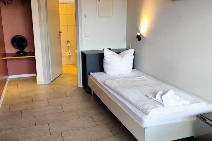 Room 9 of 54