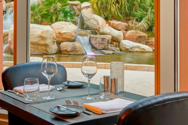 Dining 109 of 192