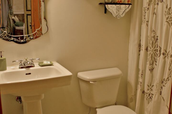 Room 25 of 57