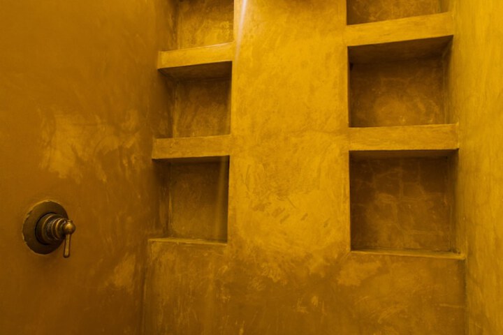 Room 10 of 33