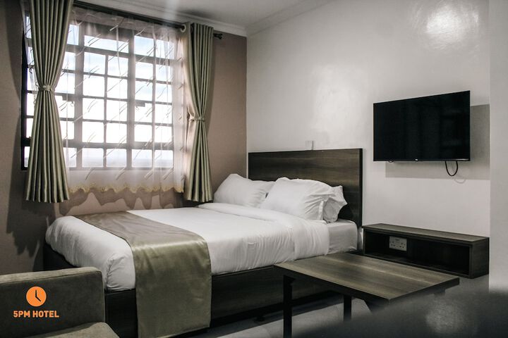 Room 8 of 55