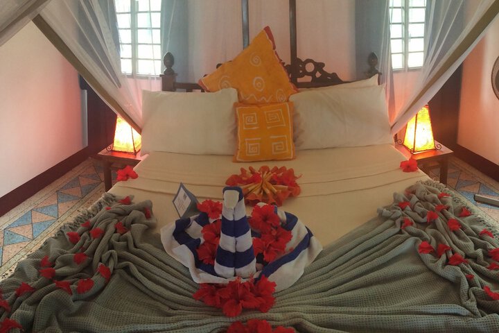 Room 4 of 115