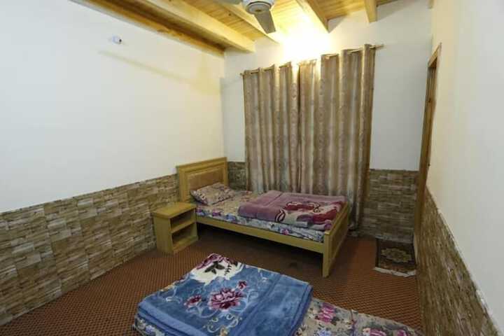 Room 12 of 22