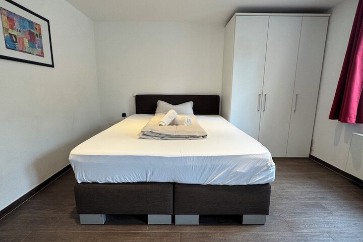 Room 13 of 69