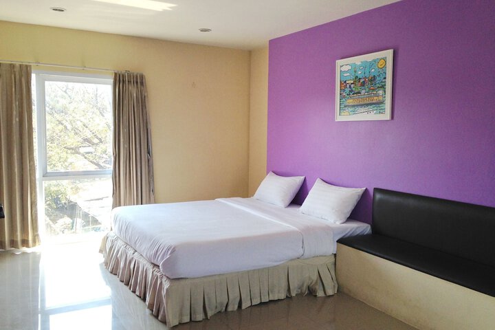 Room 8 of 36