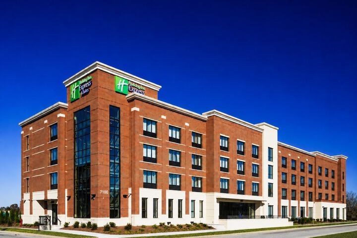 Photo of Holiday Inn Express & Suites Franklin - Berry Farms by IHG
