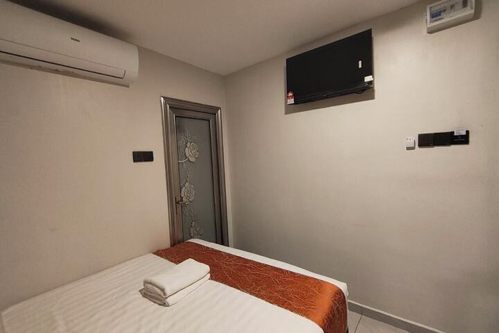 Room 21 of 60