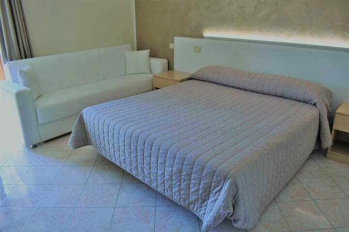 Room 15 of 19