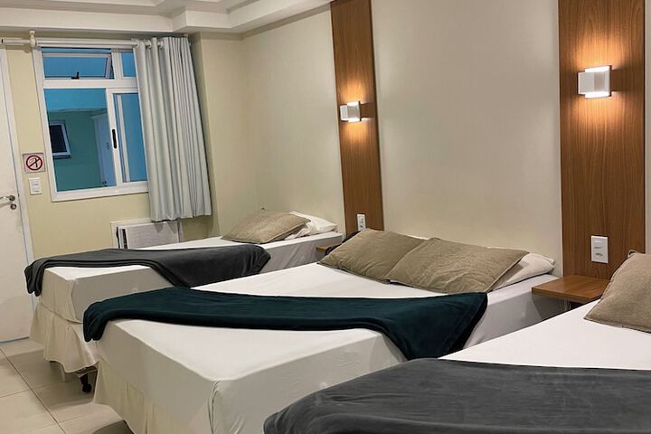 Room 6 of 60