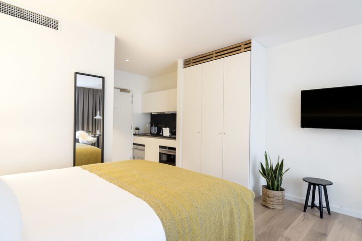 Room 10 of 60