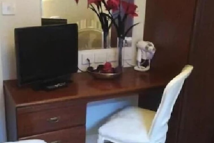 Room 19 of 37