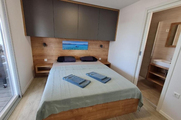 Room 2 of 13