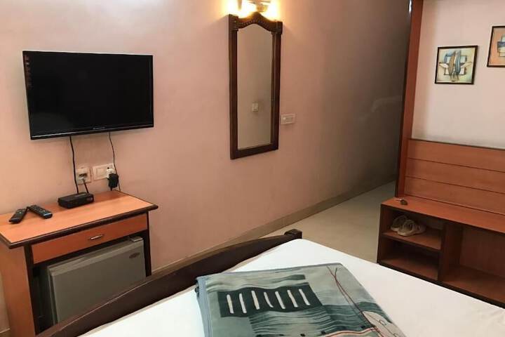 Room 17 of 25