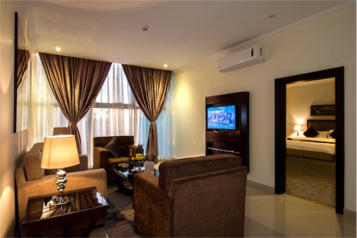 Room 20 of 28