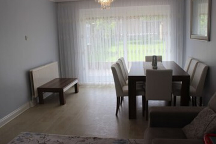 Room 8 of 34