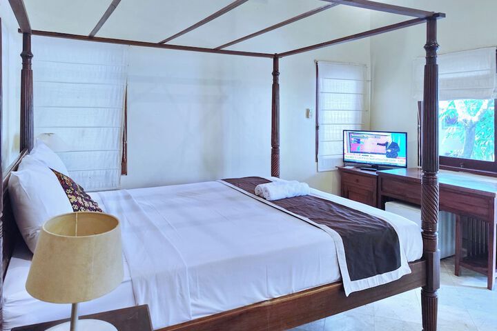 Room 7 of 130