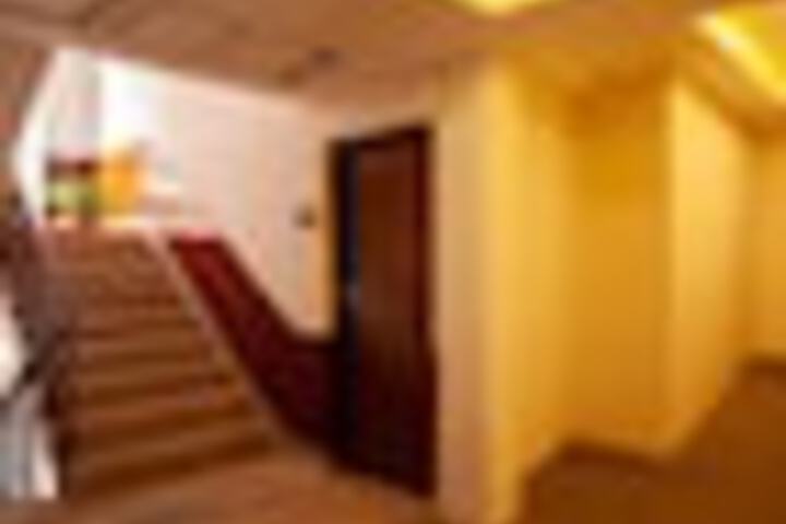 Ballroom/Hall 305 of 339