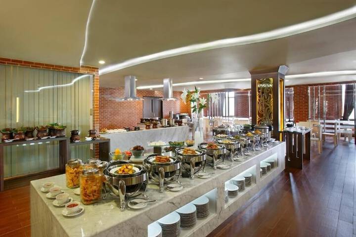 Dining Photos