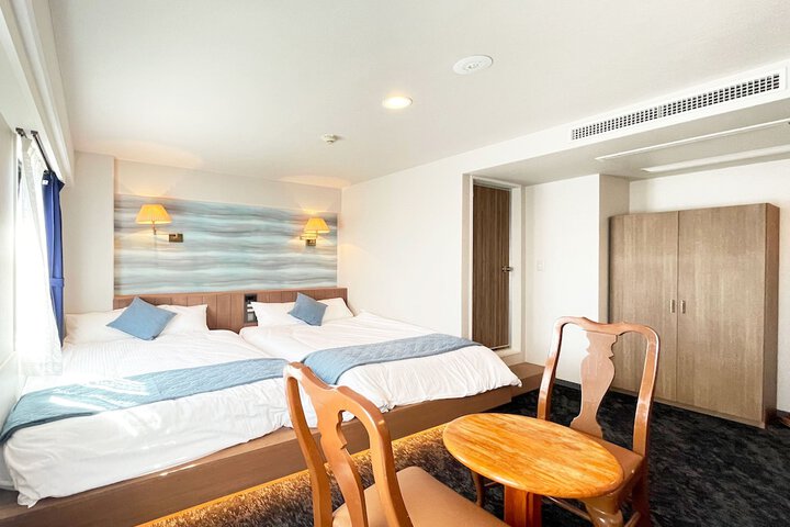 Room 9 of 44