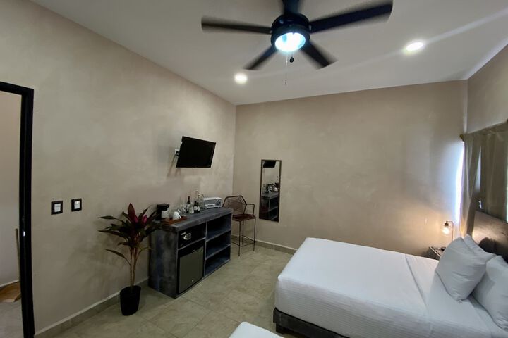 Room 14 of 25