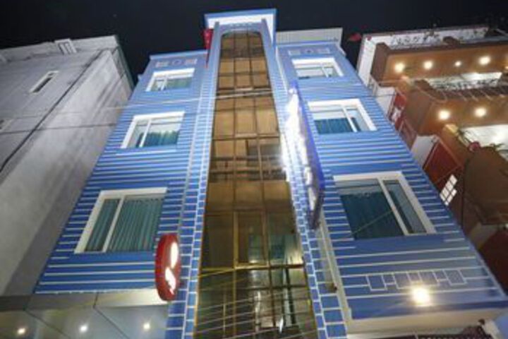 OYO 8543 Hotel Tatsa