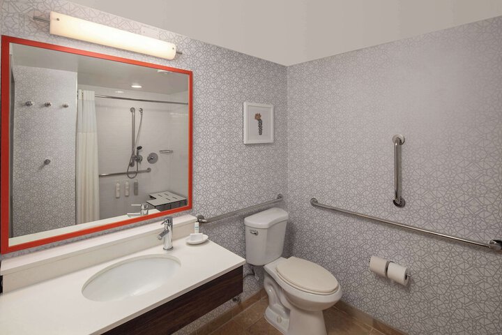 Bathroom shower