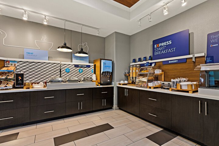 Breakfast/Coffee Service 33 of 37