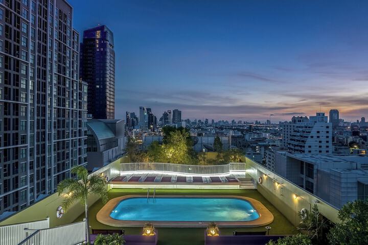 Pool Hotel