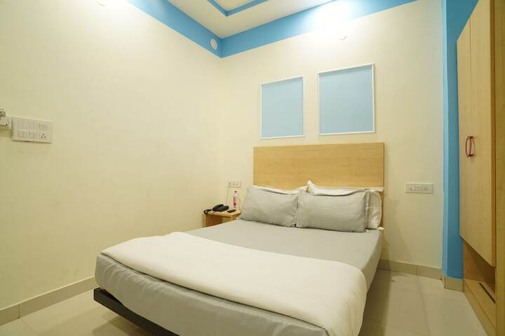 Room 8 of 29