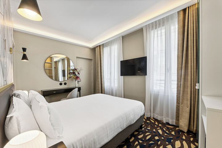 Room 19 of 120