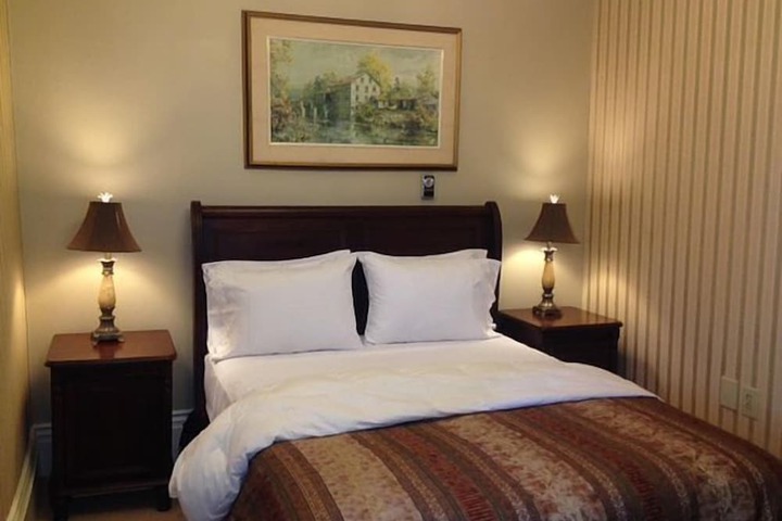 Room 26 of 148
