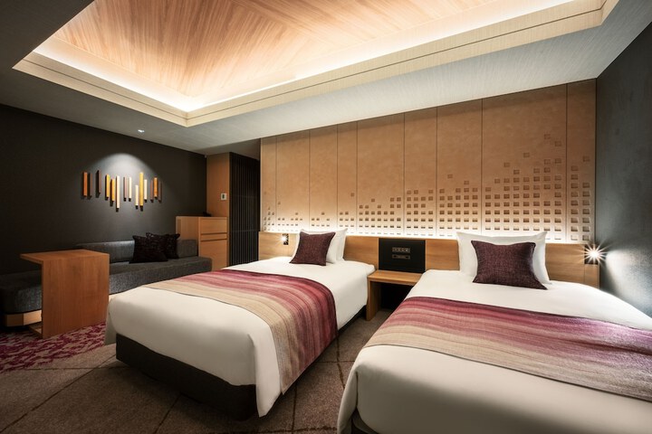 Room 30 of 79