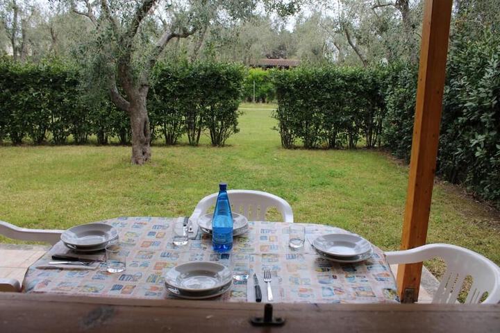 Dining 15 of 23