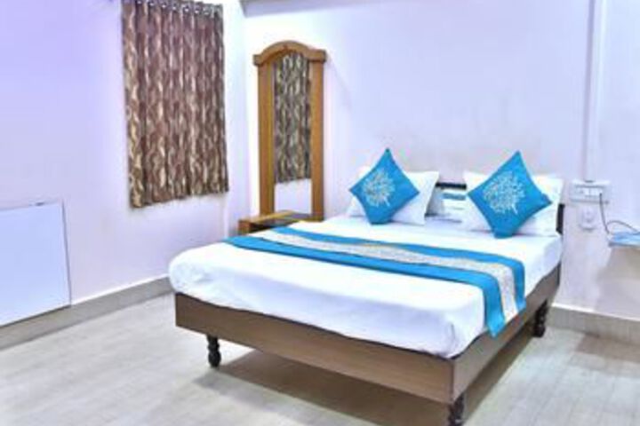 Room 10 of 21