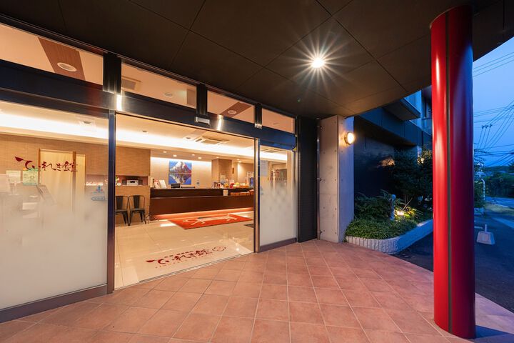 Hotel 82 of 82