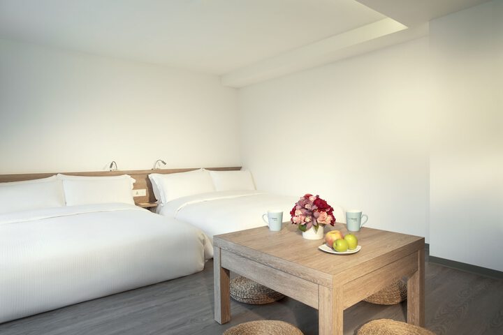 Room 6 of 40