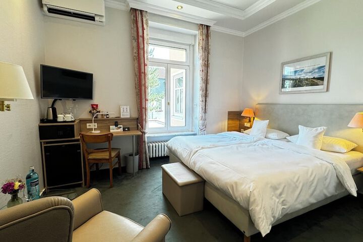 Room 25 of 113
