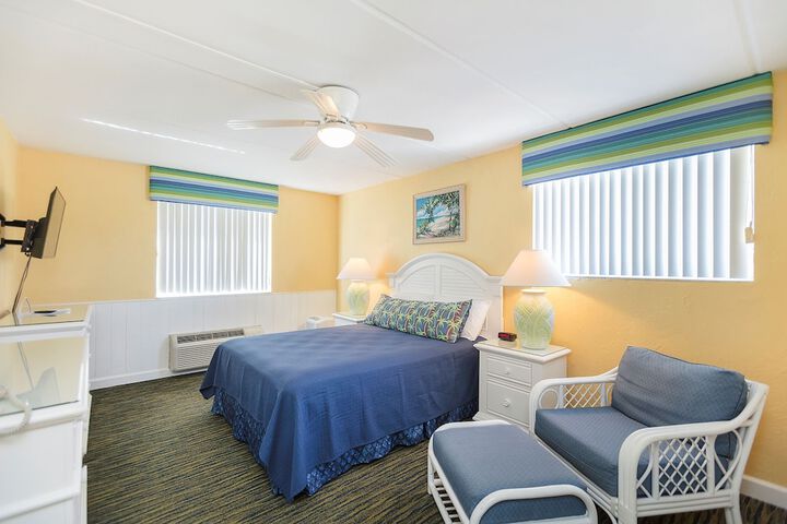 Room 2 of 35